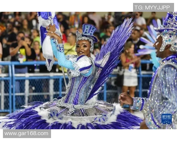 巴西足球球星赛场载歌载舞激情四射展现桑巴风情魅力